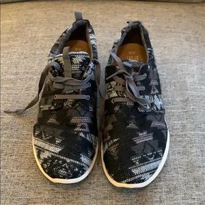 Toms fashion sneakers